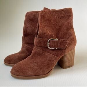 Isola Lavoy block heel boot with coco Suede heeled ankle boots cognac suede